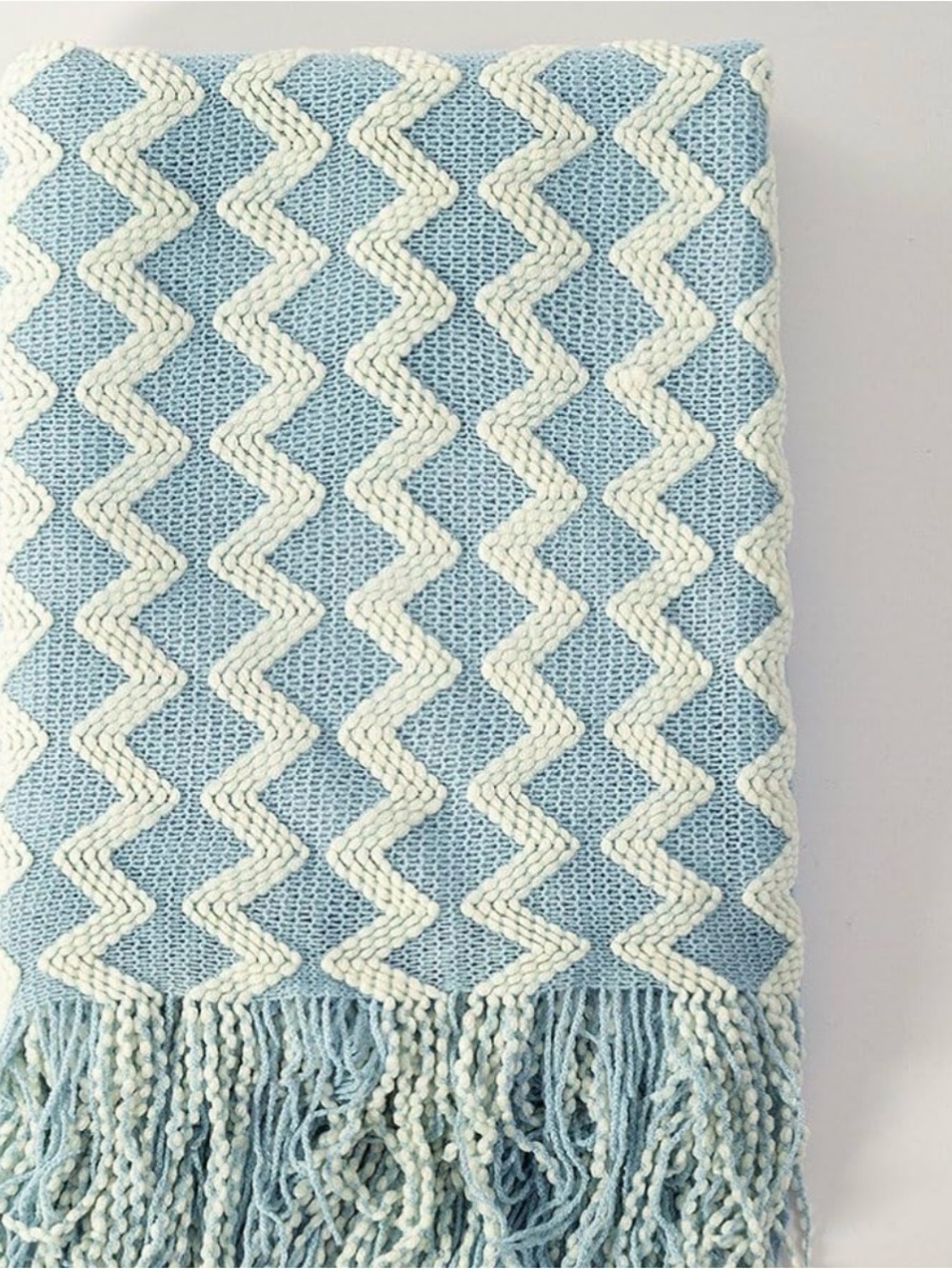 Light Blue & Cream Zigzag Knit Throw Blanket - Brand Unspecified